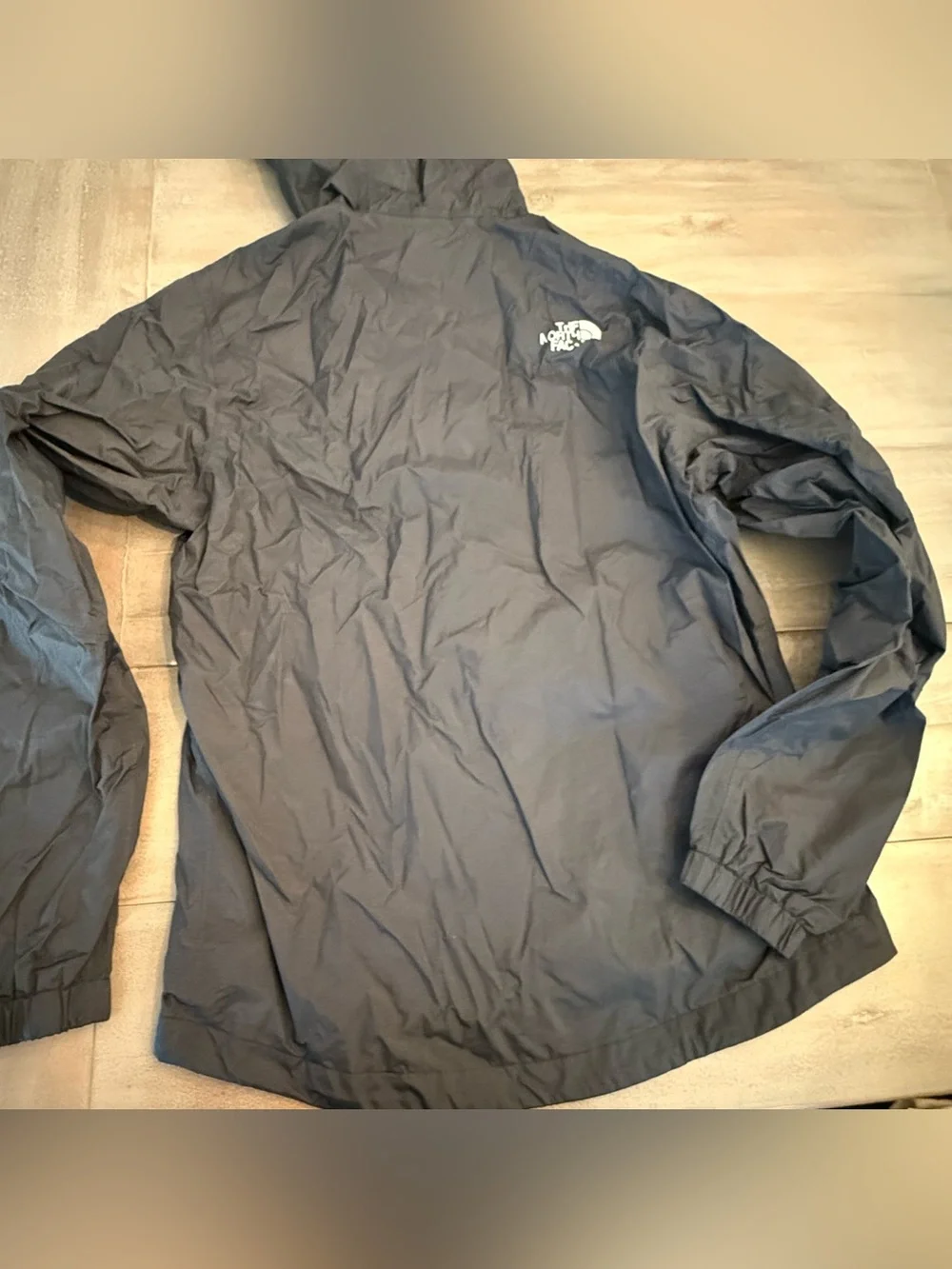The North Face Men’s rain jacket Sz S Full Zip Hooded Outdoor Preowned